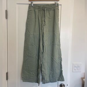 Target A New Day Green Flowy Pants